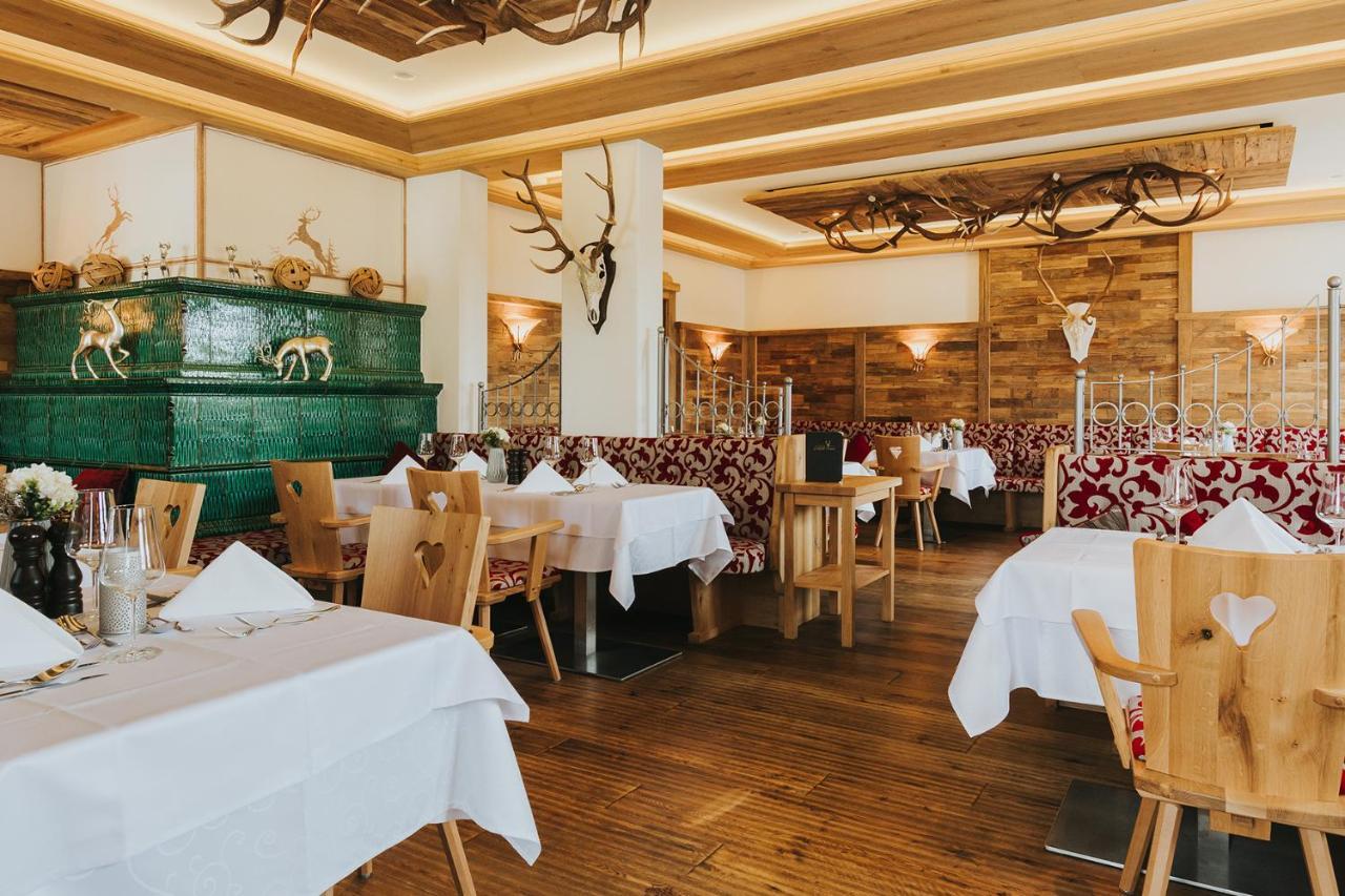 באד פיסינג Ortner'S Resort מראה חיצוני תמונה Restaurant in the Hotel Axelmannstein