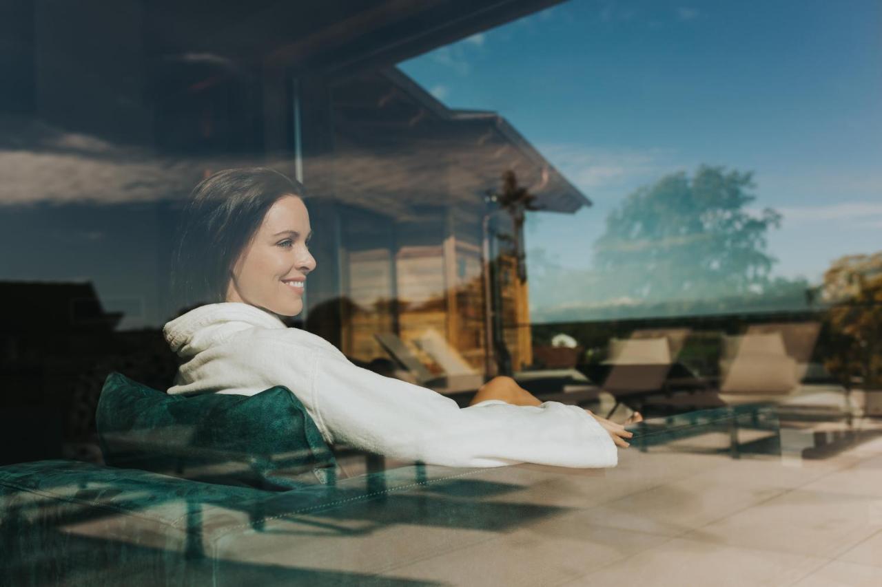 באד פיסינג Ortner'S Resort מראה חיצוני תמונה A woman relaxing at a resort