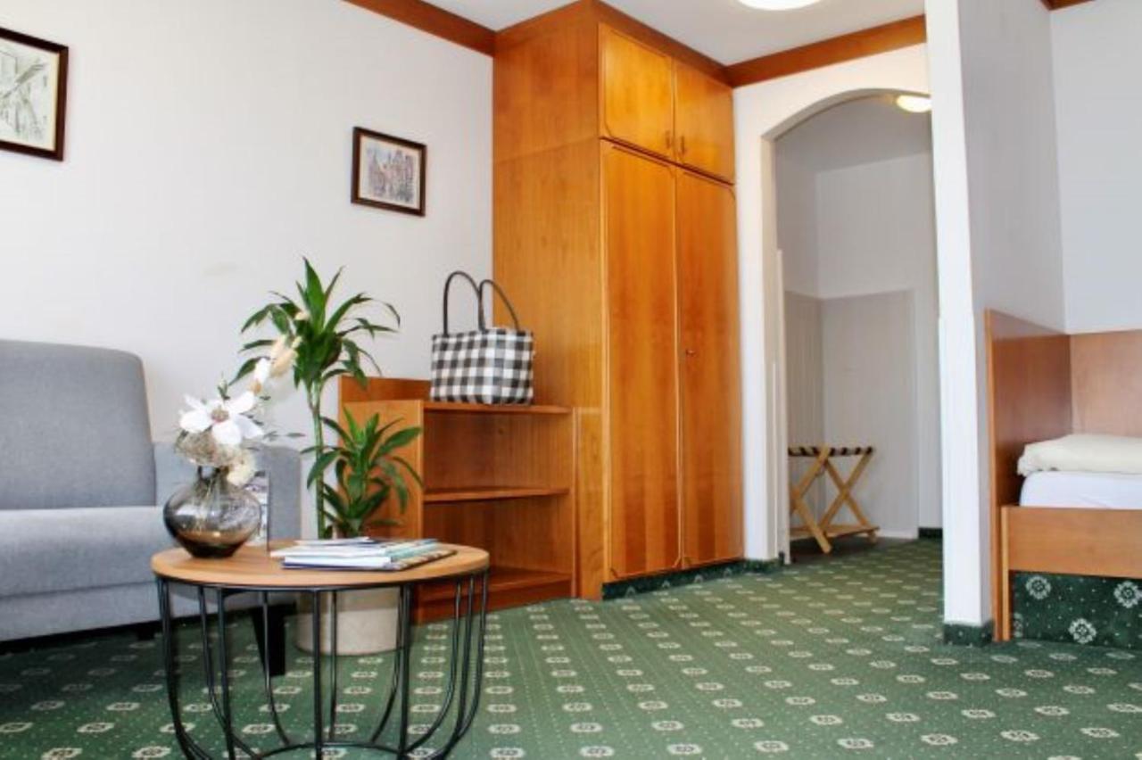 באד פיסינג Ortner'S Resort מראה חיצוני תמונה A typical hotel room